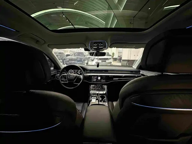 Audi A8 — Фото автомобиля 25