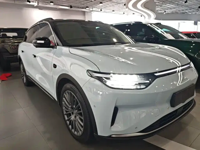 Leapmotor C11 — Фото автомобиля 3