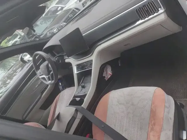 BYD Song PLUS PHEV 2025 EV 520km Premium — Фото автомобиля 8
