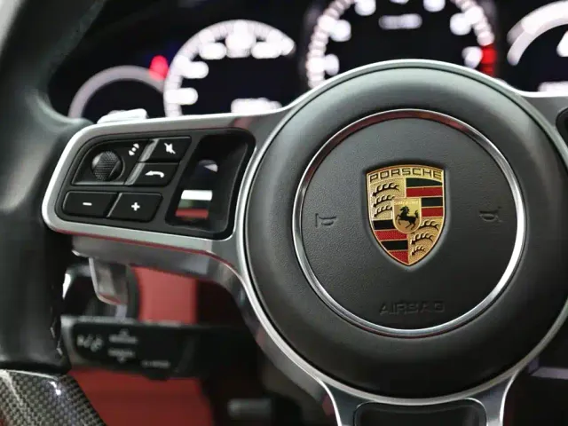 Porsche Cayenne — Фото автомобиля 17