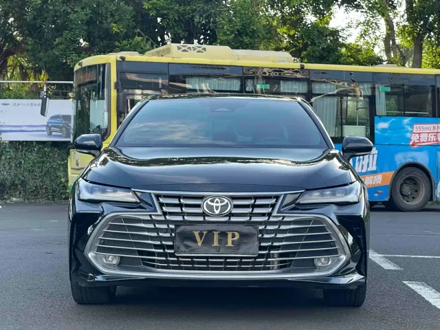 Toyota Avalon — Фото автомобиля 2