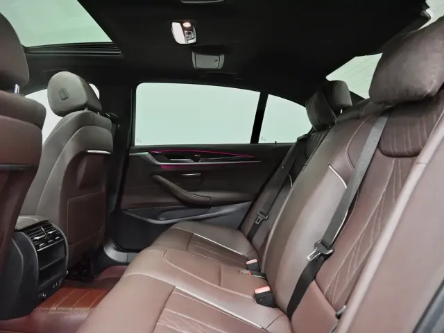 BMW BMW 5 Series 2022 525Li M Sport Package — Фото автомобиля 8