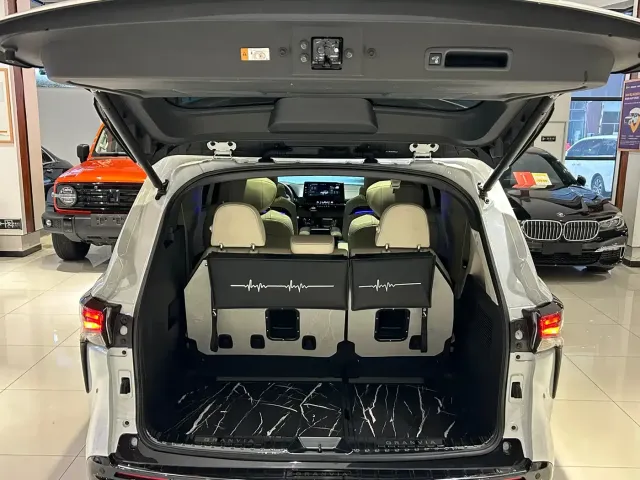 Toyota Granvia — Фото автомобиля 27