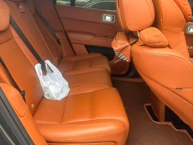 Li Auto L7 — Фото автомобиля 3