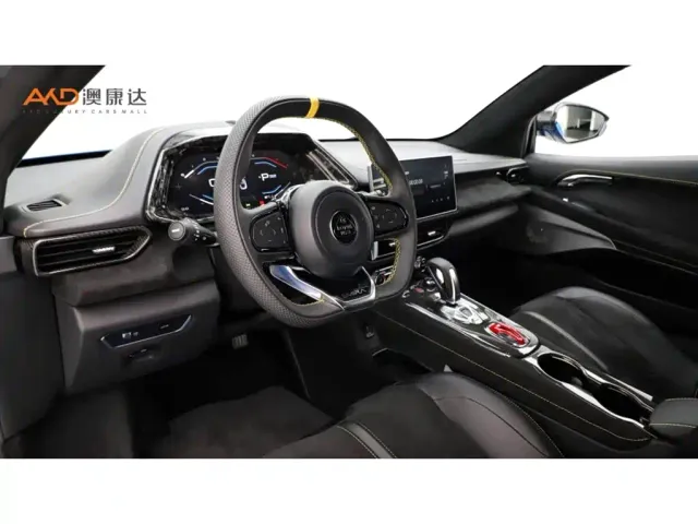 Lotus Emira — Фото автомобиля 5