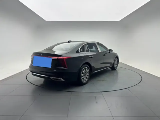 Hongqi H5 — Фото автомобиля 4