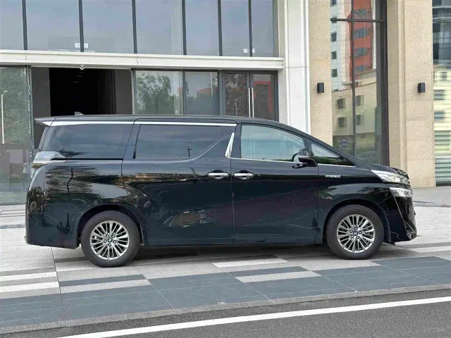 Toyota Vellfire — Фото автомобиля 19