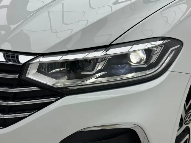 Volkswagen Lavida — Фото автомобиля 7