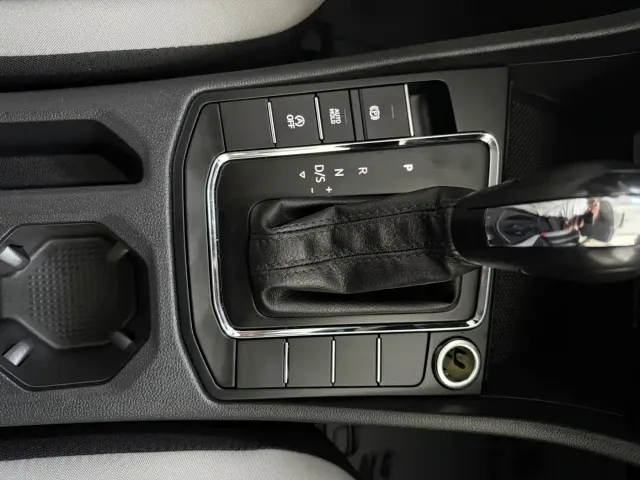 Volkswagen Bora 2023 1.5L Auto Free Ride Limited Edition — Фото автомобиля 19