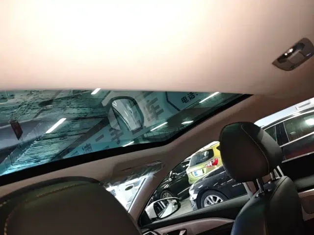 Roewe i6 MAX EV — Фото автомобиля 17