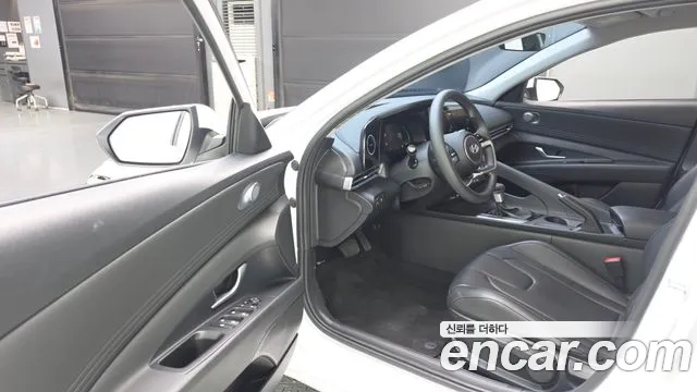 Hyundai AVANTE Новый Avante (CN7) — Фото автомобиля 10