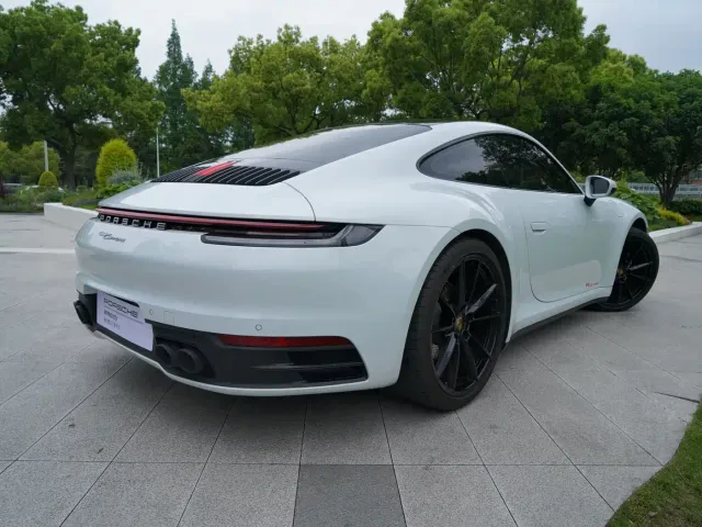 Porsche 911 — Фото автомобиля 9