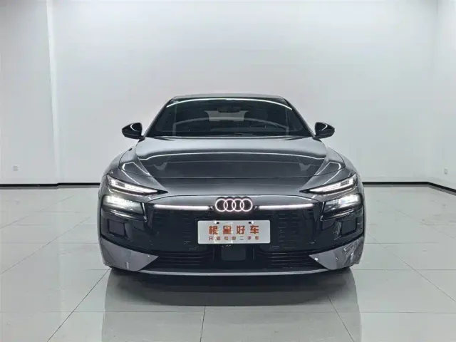 Audi A6L e-tron — Фото автомобиля 2