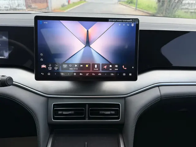 BYD Song L DM-i — Фото автомобиля 14