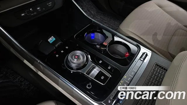 Kia Canival Новый Carnival 4 поколение Бензин 4 места Hi-Limousine — Фото автомобиля 9