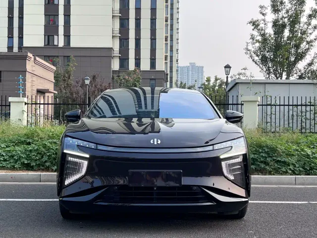 HiPhi HiPhi X 2021 Flagship Edition 6-Seater — Фото автомобиля 3