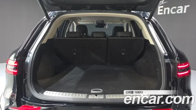 Genesis GV70 — Фото автомобиля 20