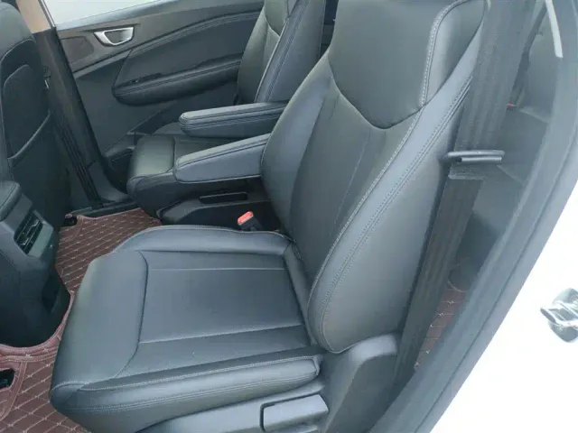 Wuling Jiachen — Фото автомобиля 9