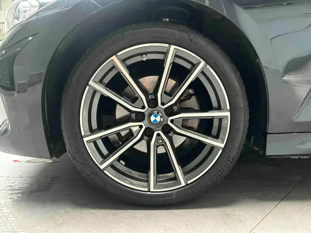 BMW 3 Series — Фото автомобиля 8