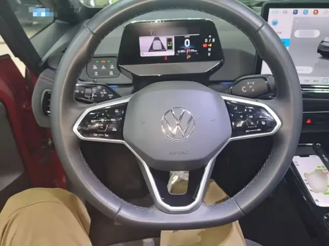 Volkswagen ID.3 — Фото автомобиля 10