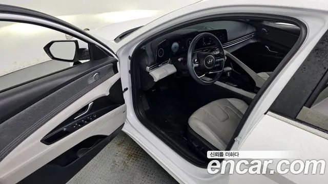 Hyundai AVANTE — Фото автомобиля 10