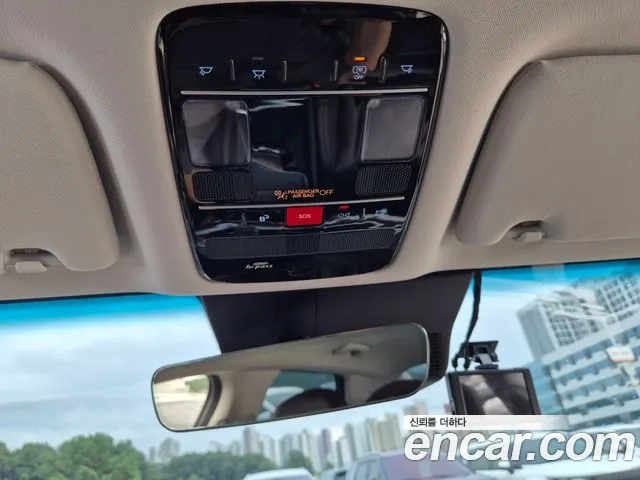 Hyundai Grandeur Grandeur (GN7) 2.5 Бензин 2WD — Фото автомобиля 20