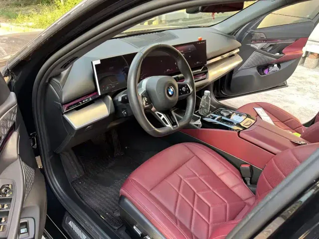 BMW 5 Series — Фото автомобиля 2