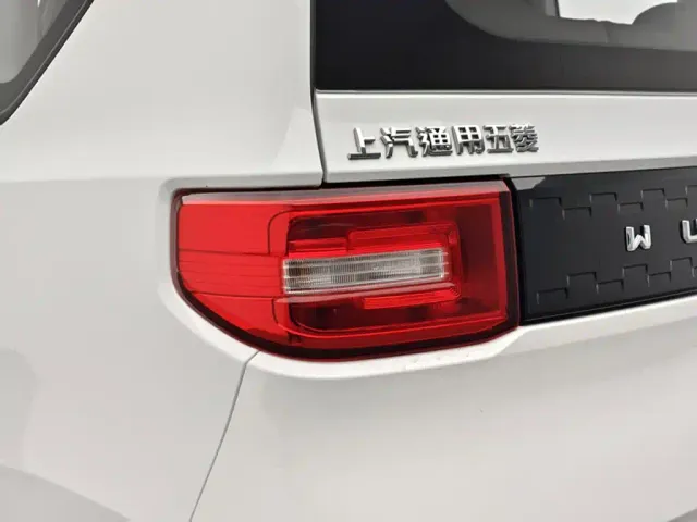 Wuling Hongguang Mini EV — Фото автомобиля 12