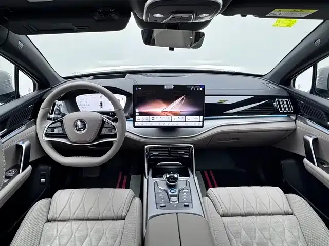 BYD Tang — Фото автомобиля 3