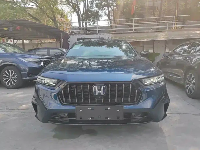 Honda Inspire Hybrid — Фото автомобиля 2