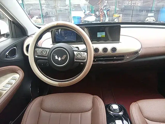 Wuling Bingo — Фото автомобиля 10