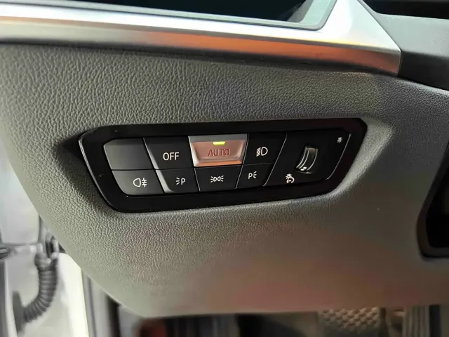 BMW 3 Series — Фото автомобиля 9