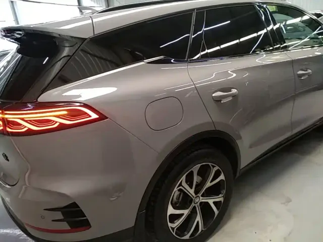 BYD Tang — Фото автомобиля 6