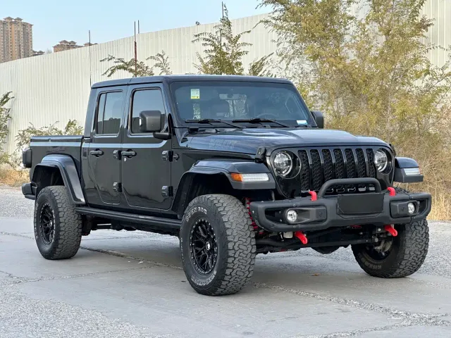 Jeep Gladiator — Фото автомобиля 3