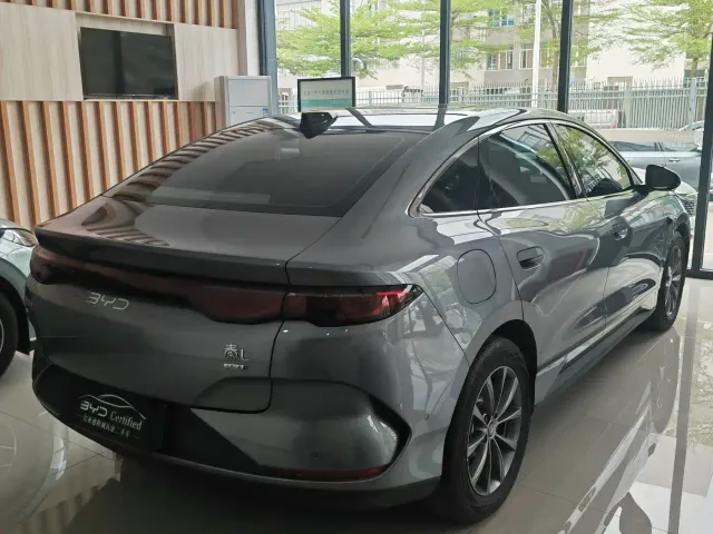 BYD Qin L — Фото автомобиля 6