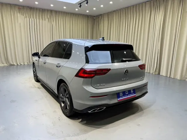 Volkswagen Golf — Фото автомобиля 4