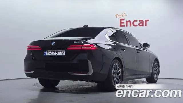BMW 5-Series — Фото автомобиля 2