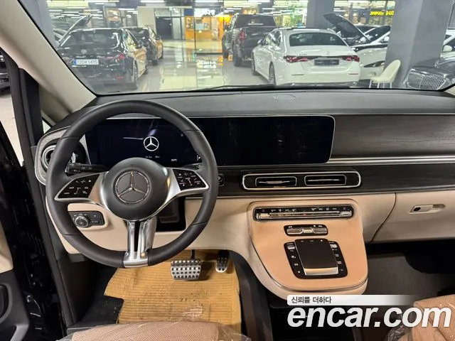 Mercedes-Benz V-Class — Фото автомобиля 9