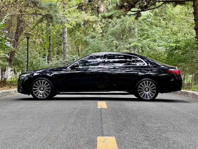 Mercedes-Benz E-Class — Фото автомобиля 14