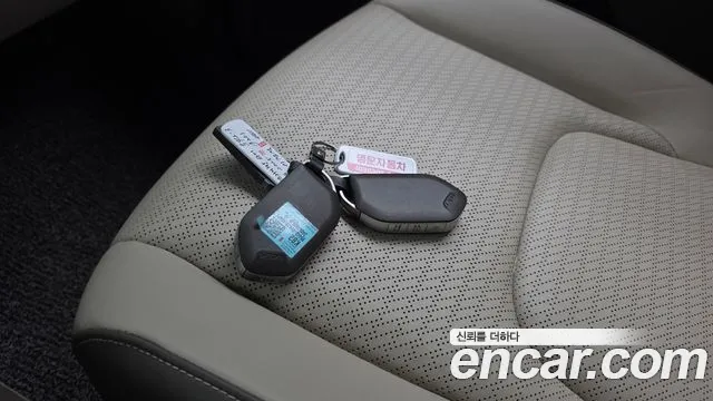 Kia Carnival Generation 4 — Фото автомобиля 16