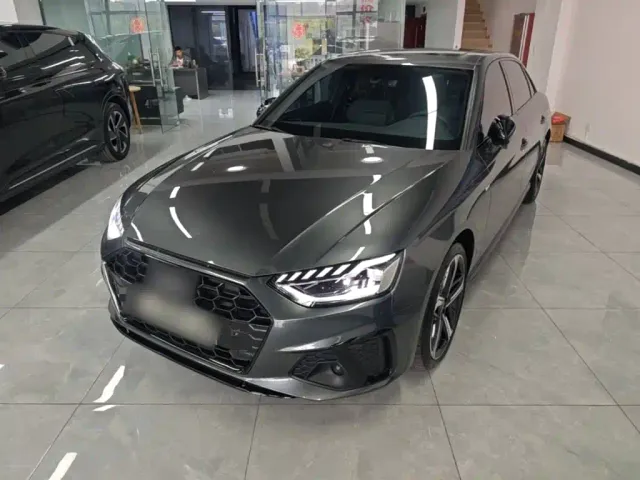 Фотография автомобиля — Audi A4L