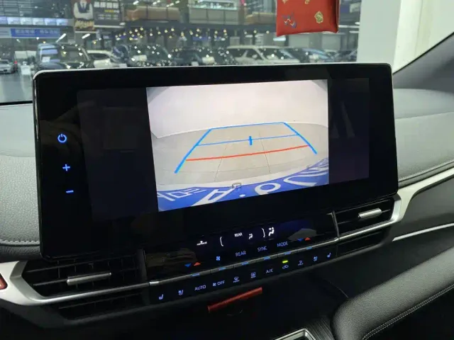 Toyota Sienna — Фото автомобиля 13