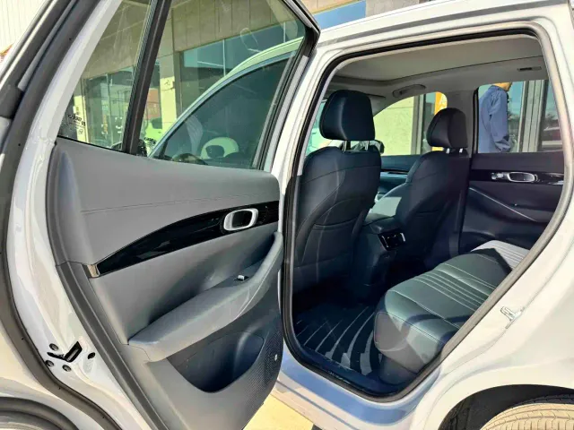 Geely Galaxy E5 — Фото автомобиля 12