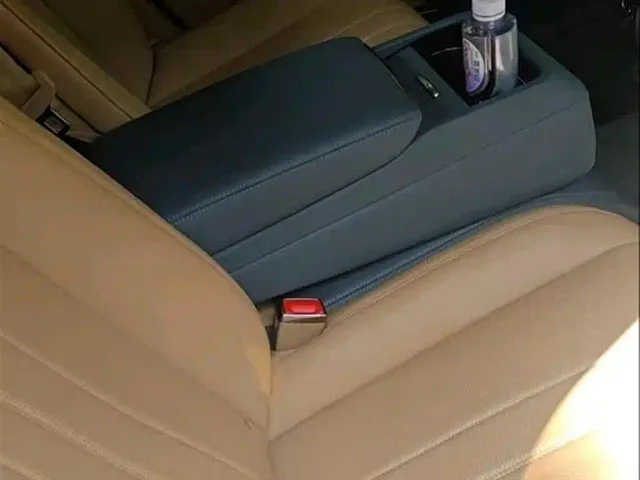Bentley Flying Spur — Фото автомобиля 8