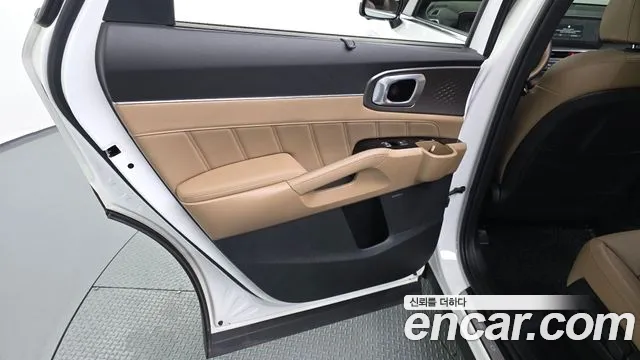 Kia Sorento Новый Sorento 4 поколение Дизель 2.2 2WD — Фото автомобиля 22