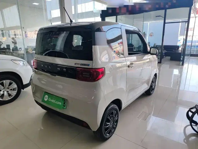 Wuling Hongguang Mini EV — Фото автомобиля 6