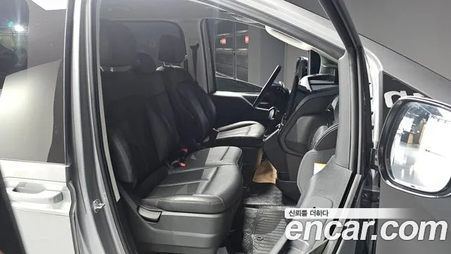 Hyundai Staria Staria — Фото автомобиля 4