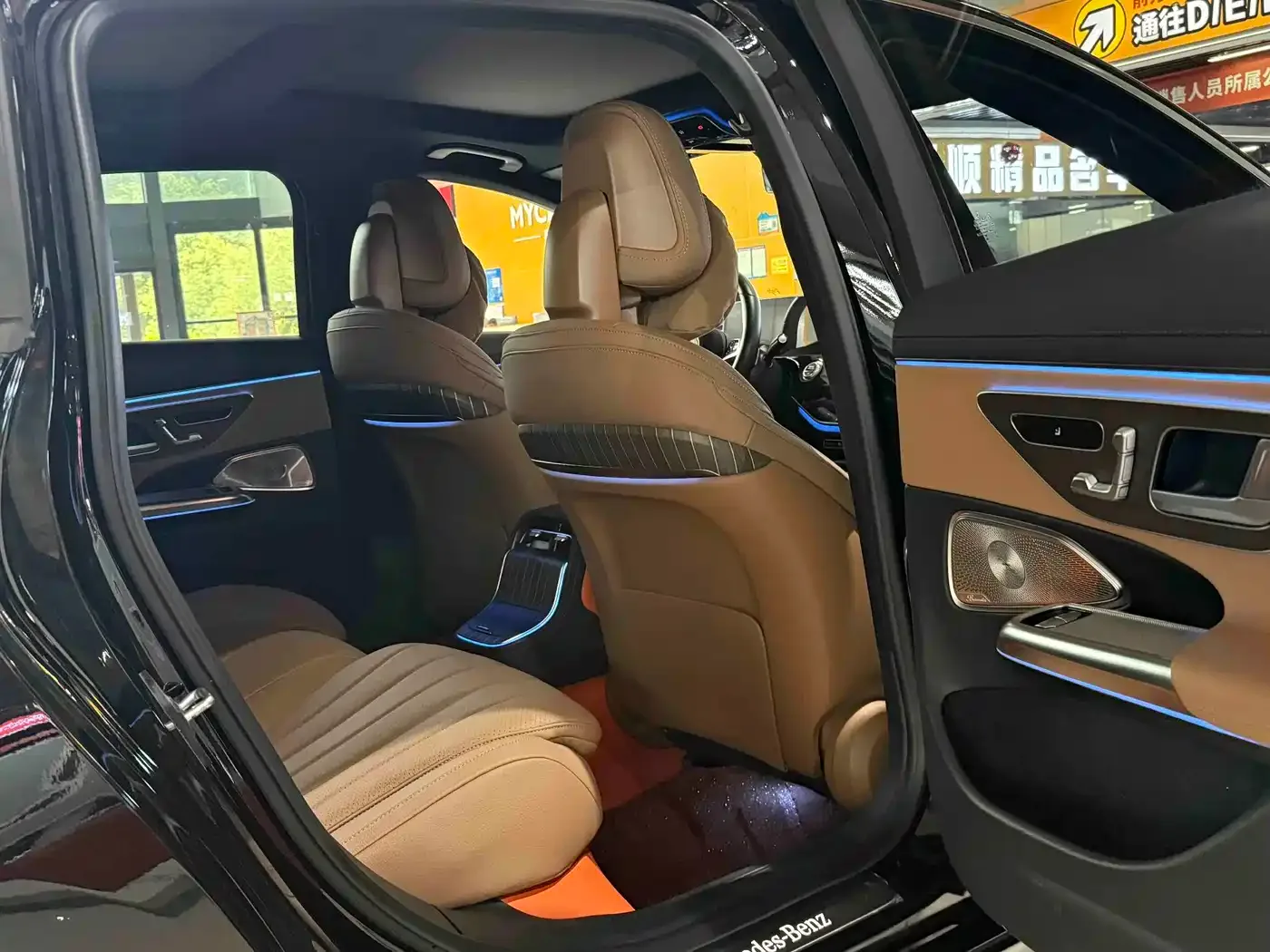 Mercedes-Benz Mercedes-Benz E-Class 2024 Model E 300 L Luxury — Фото автомобиля 15