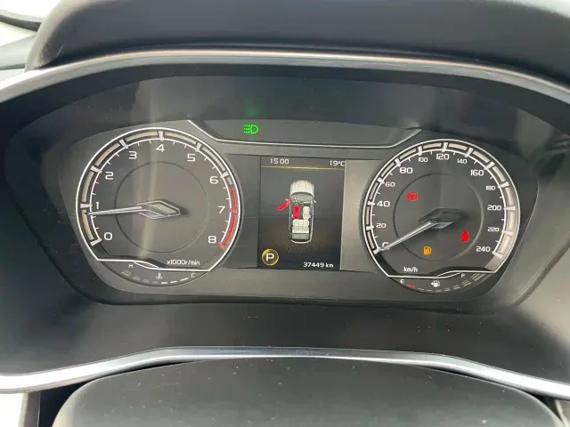 Geely Binyue 2021 1.4T DCT Diamond Edition — Фото автомобиля 13