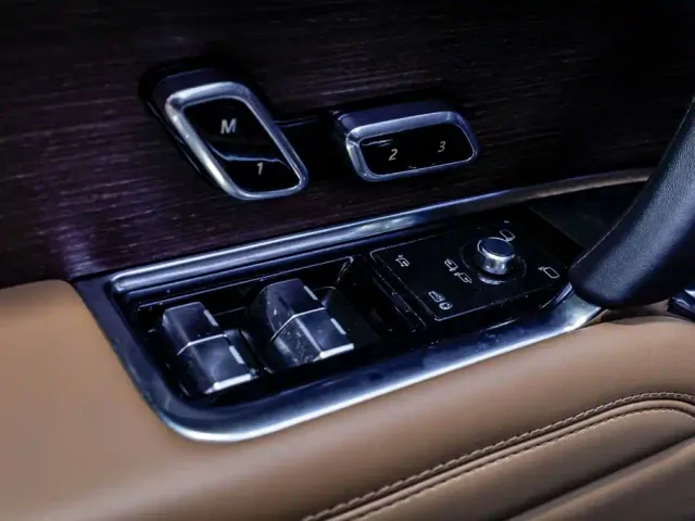 Land Rover Range Rover — Фото автомобиля 12
